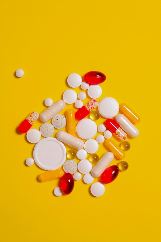 Imagem de comprimidos para explicar sobre vitaminas oculares